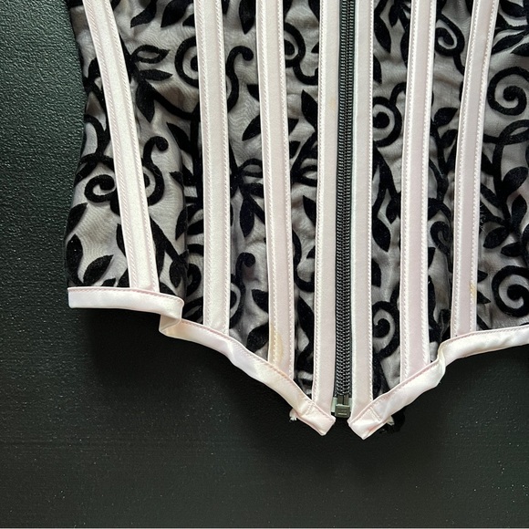 Vintage Y2K Hoss International Corset Top Size Medium-Mesh Velvet Bustier - Picture 4 of 16